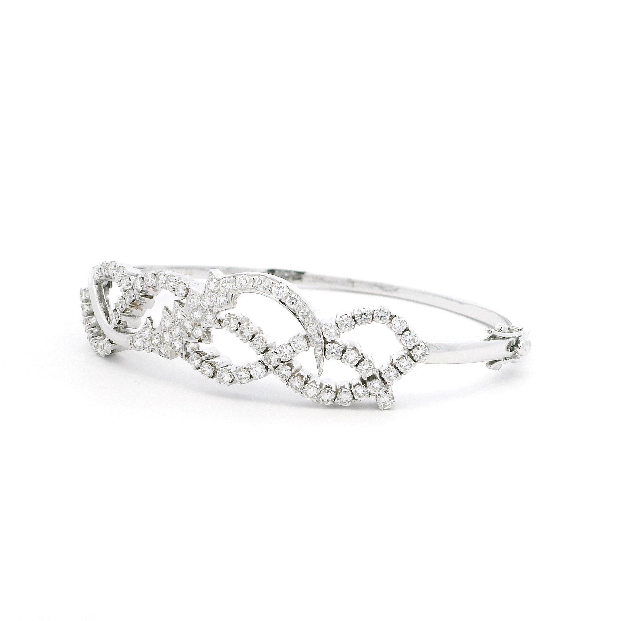 18ct White Gold Diamond Bangle – Elegant Intertwined Open Design