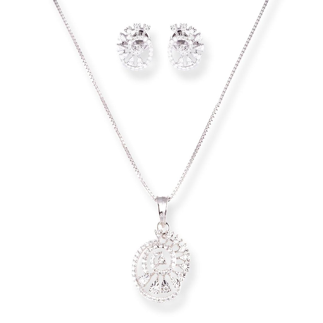 18ct White Gold Pendant & Earrings Set with Diamond Cluster Design – Elegant Women’s Jewellery