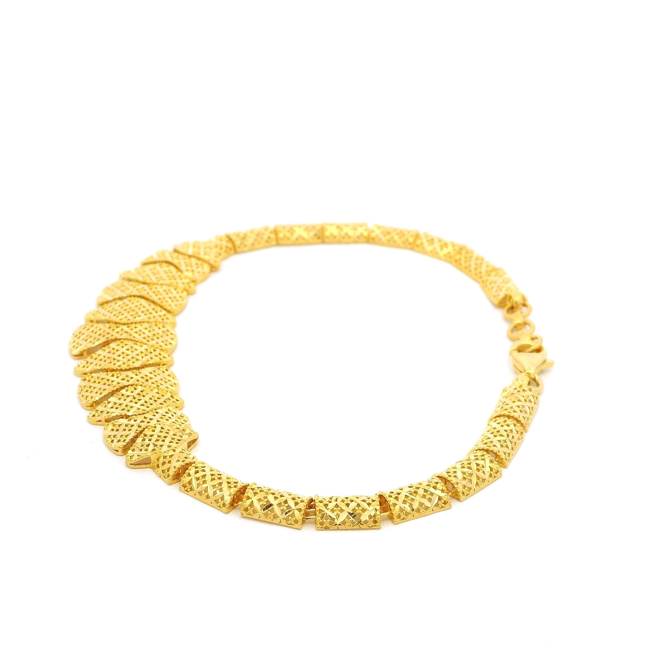 22ct Yellow Gold Bracelet – Intricate Cutwork Design with Lobster Clasp