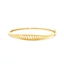 22ct Yellow Gold Ladies Bangle – Fine Openwork Twist Design with Safety Clasp