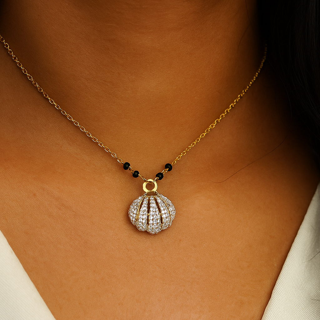 22ct Yellow Gold Necklace with Black Beads & Oyster Shell Pendant with Cultured Pearl