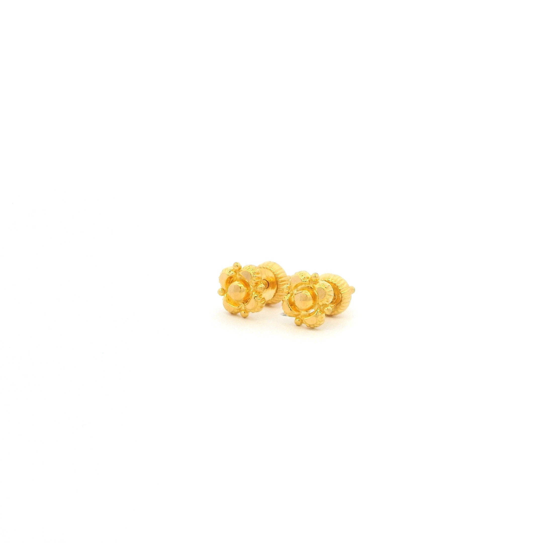 22ct Yellow Gold Stud Earrings – Decorative Diamond Cut Flower Design