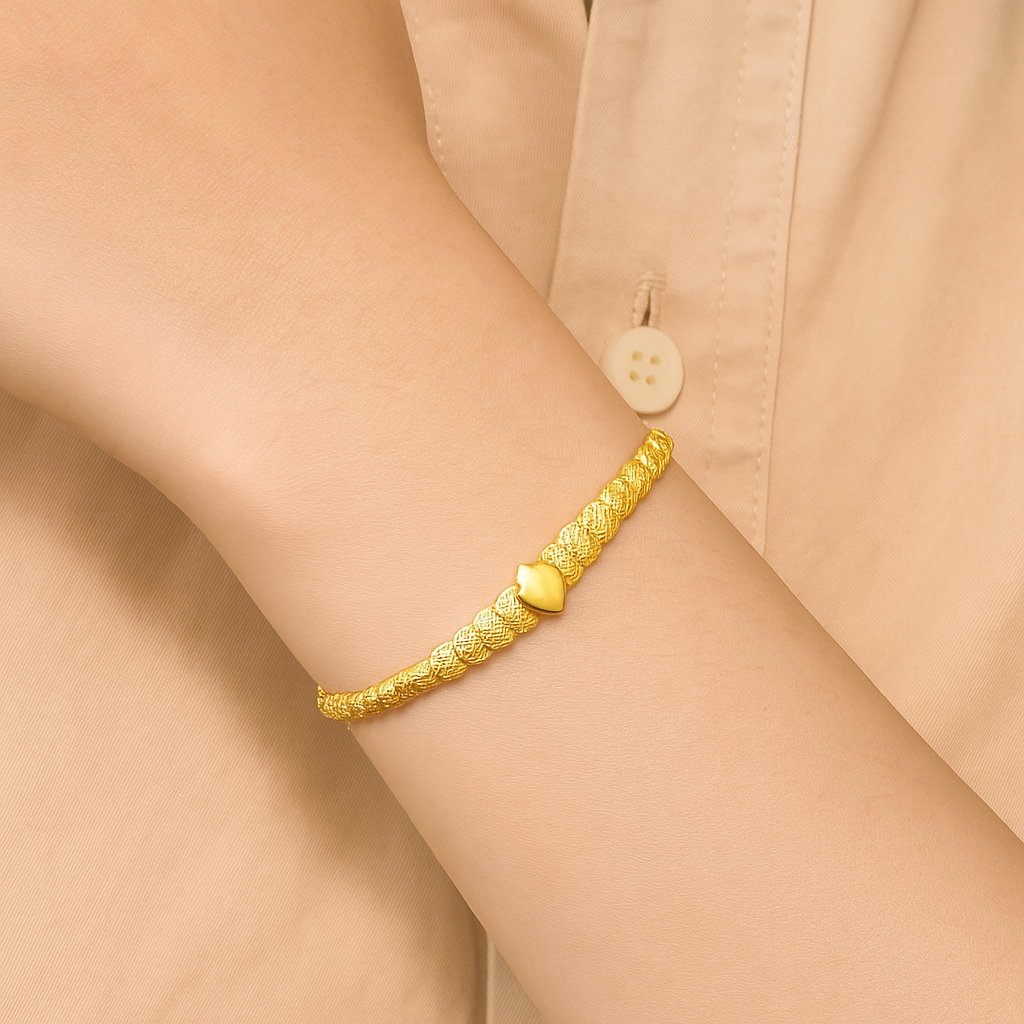 Fancy 22ct Gold Bracelet with Lobster Clasp – Intricate Handmade Design