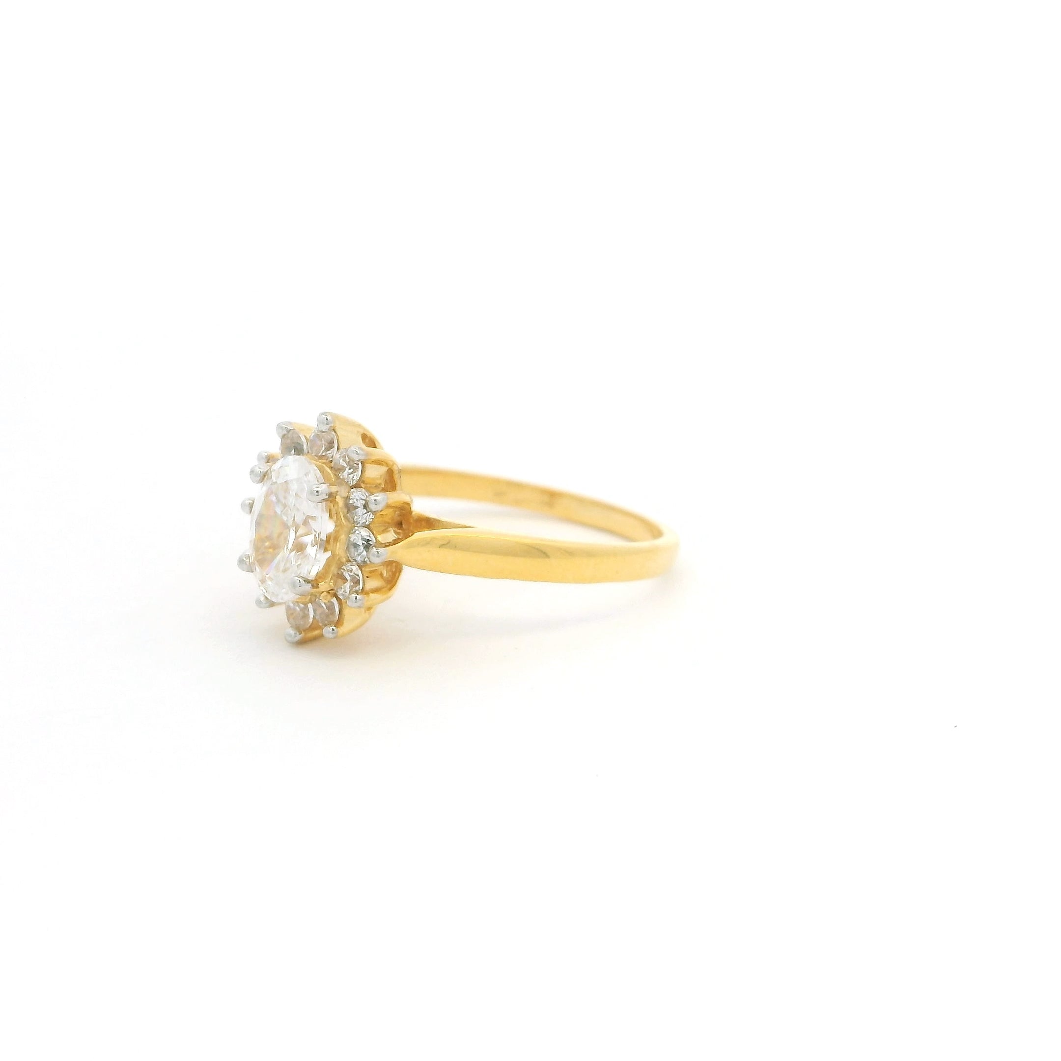 22ct Gold Cubic Zirconia Ring – Oval Centre Stone Cluster Style | Size K½