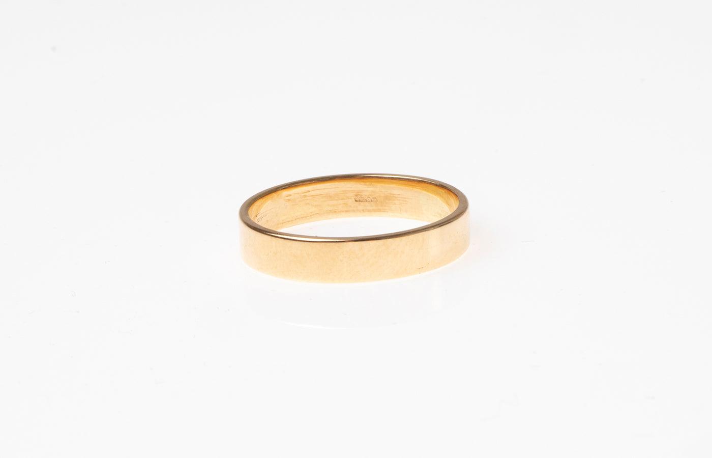 18ct Yellow Gold Flat Shape Wedding Band 7817 - Minar Jewellers