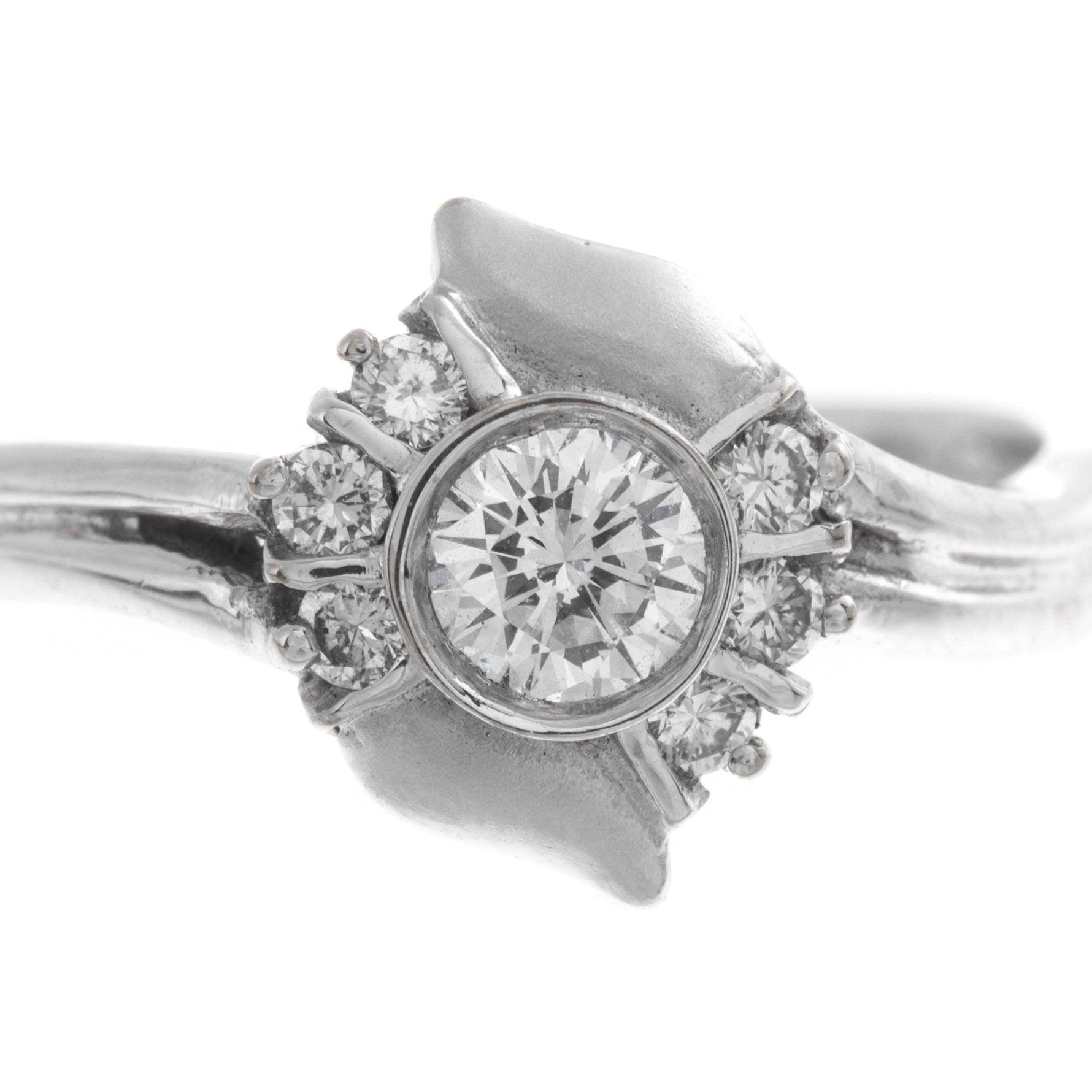18ct White Gold Diamond Dress Ring (R-1773