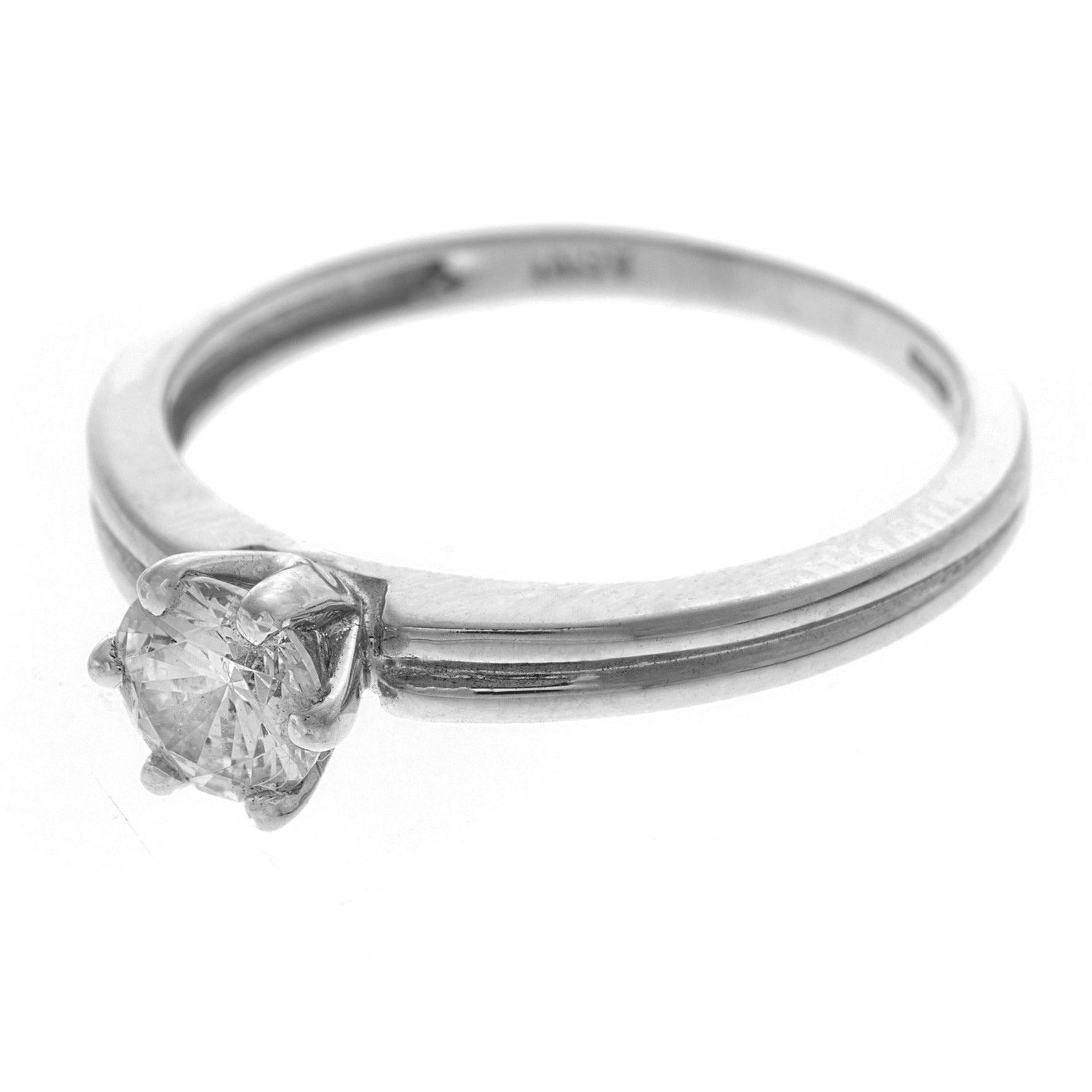 18ct White Gold Cubic Zirconia Engagement Ring LR-2363
