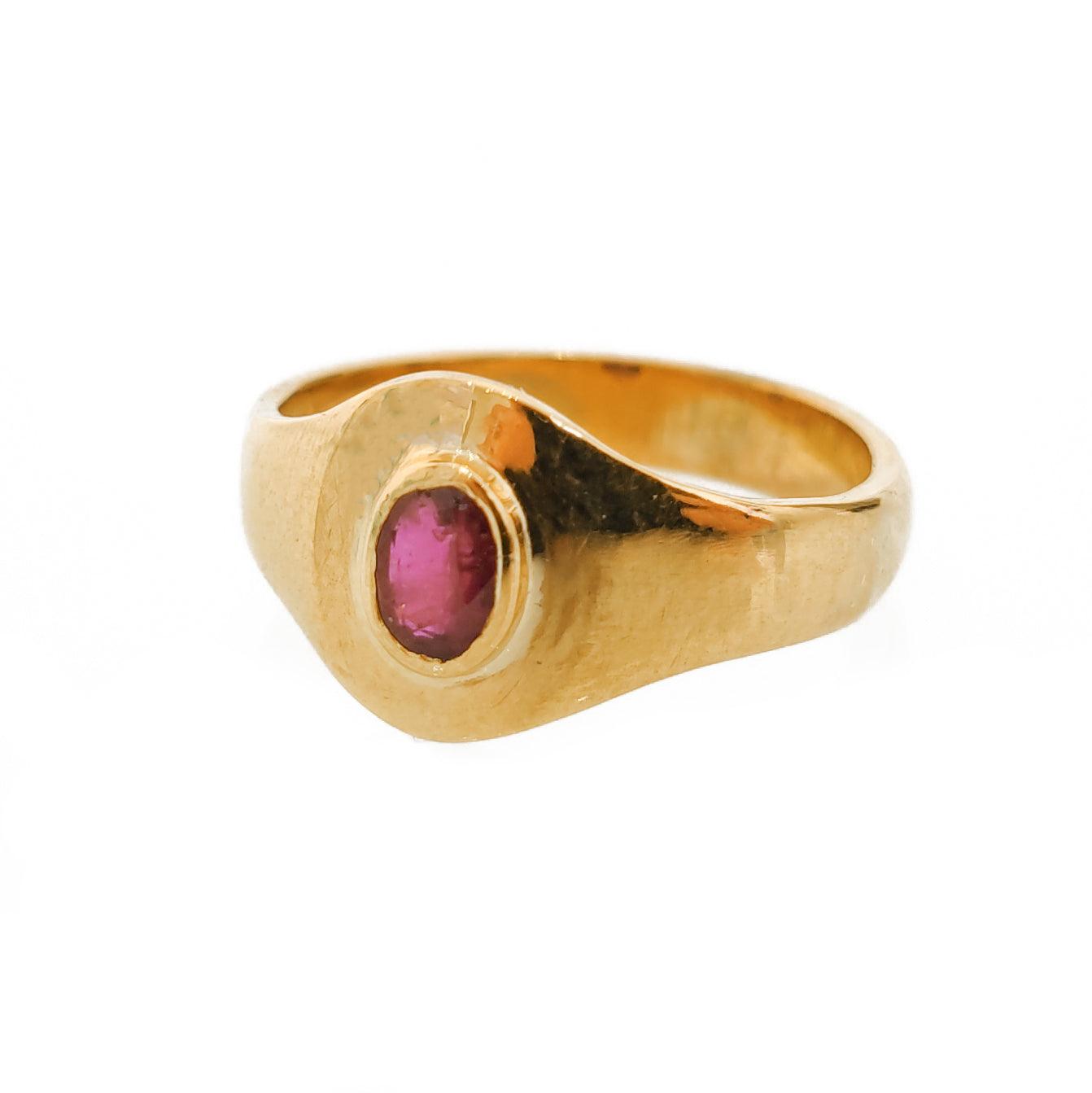 22ct Gold Ring set with Ruby LR-5868