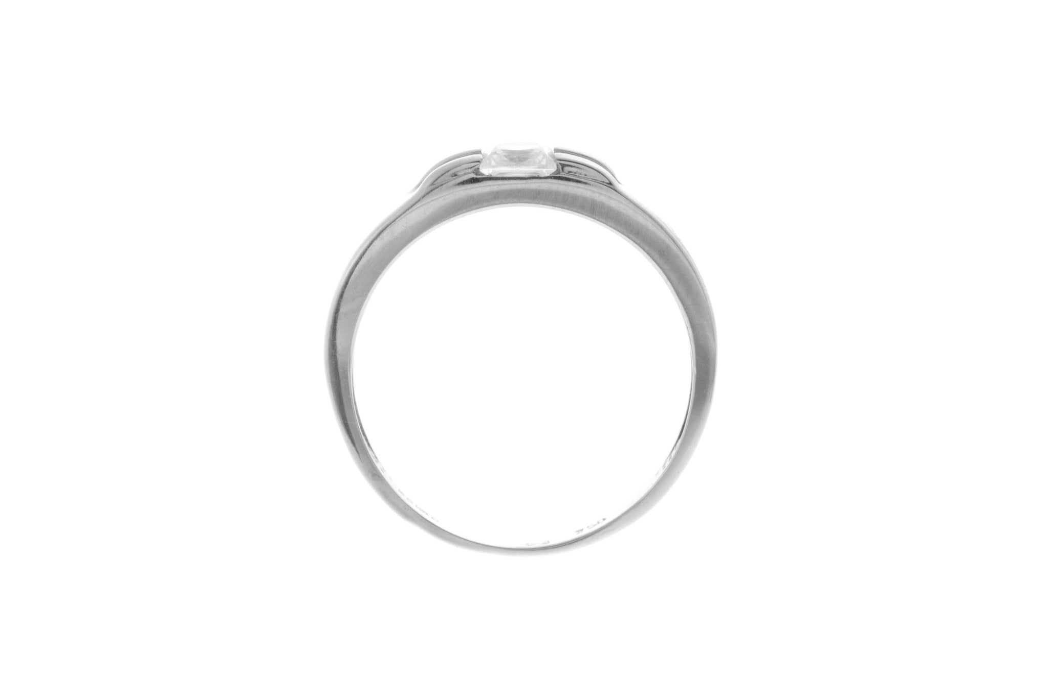 18ct White Gold Cubic Zirconia Dress Ring (3g) LR-2360