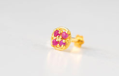 18ct Yellow Gold Screw Back Nose Stud set with four red Cubic Zirconias NIP-5-720a - Minar Jewellers