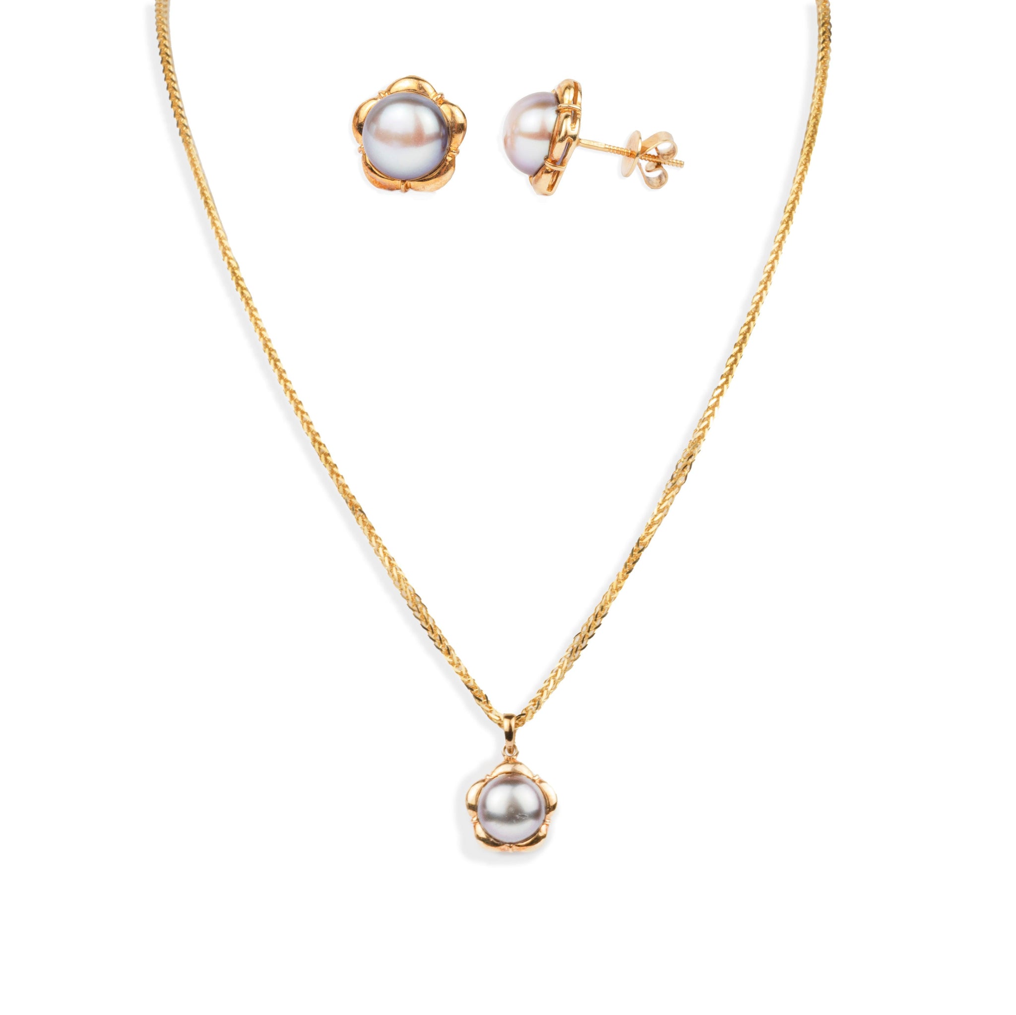 18ct Yellow Gold Necklace, Pendant and Earrings set with Black Cultured Pearl (16.6g) N&P&E-5532